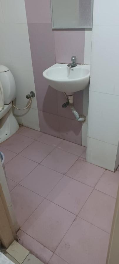 Central Residency Hotel Csennai Kültér fotó