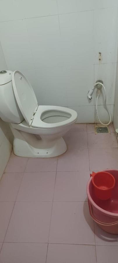 Central Residency Hotel Csennai Kültér fotó