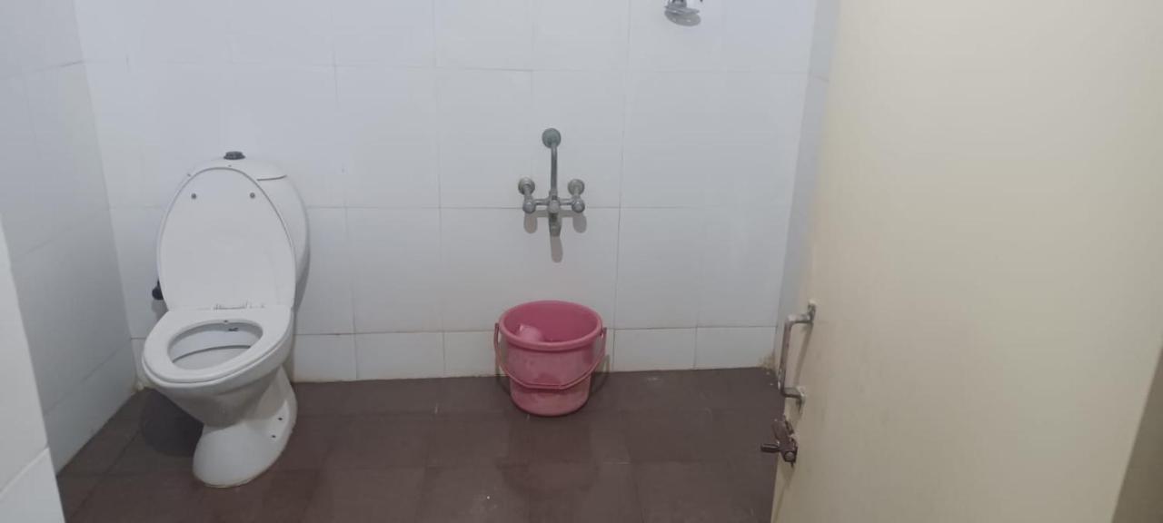 Central Residency Hotel Csennai Kültér fotó