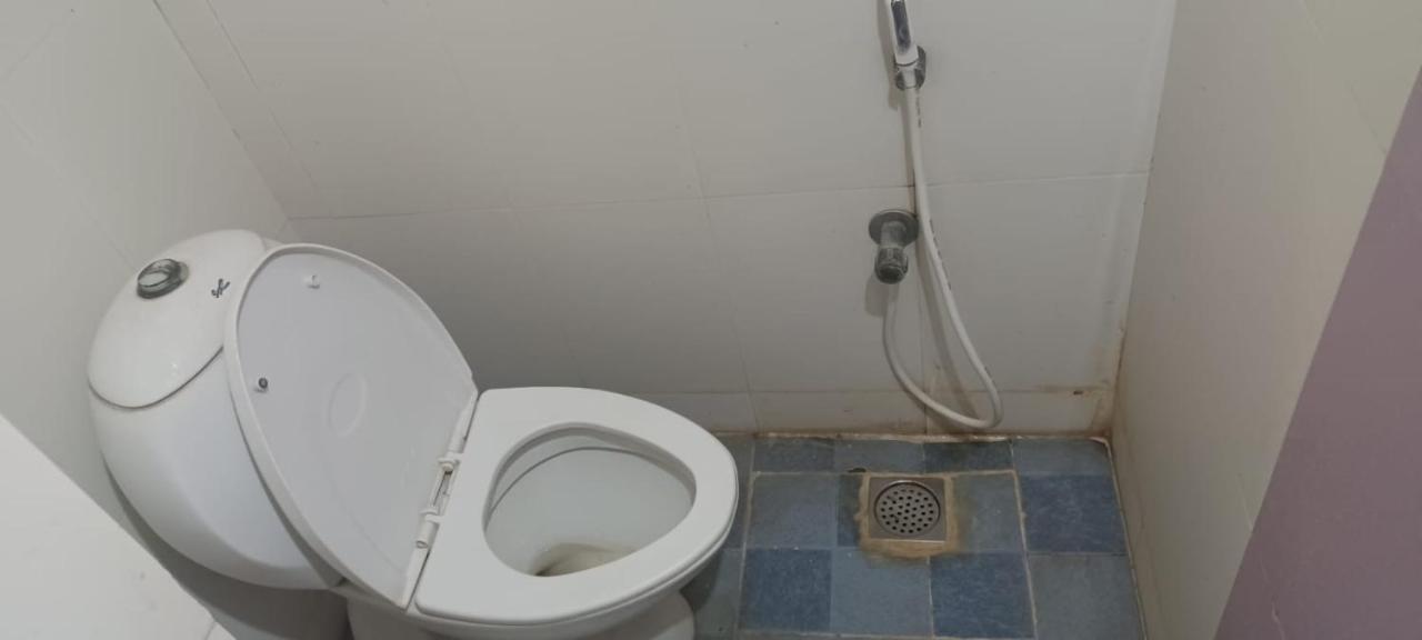 Central Residency Hotel Csennai Kültér fotó