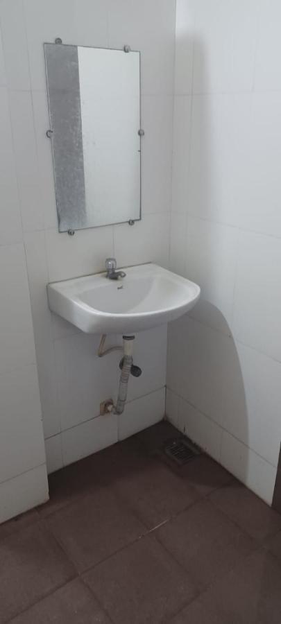 Central Residency Hotel Csennai Kültér fotó
