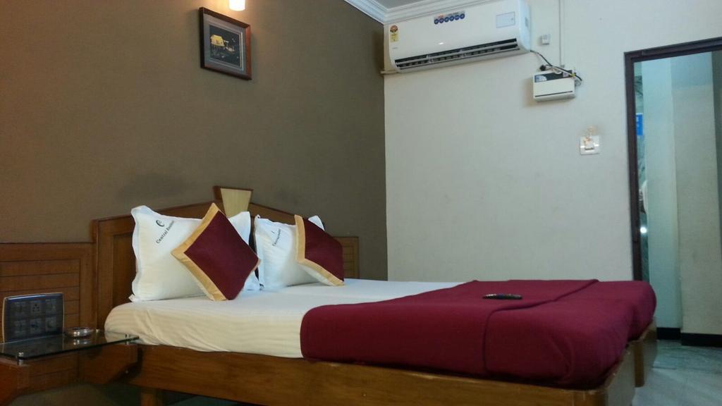Central Residency Hotel Csennai Kültér fotó